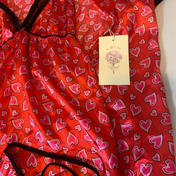 In Bloom Valentine Lingerie Set NWT Ladies Size Medium Red Nightie - Picture 3 of 5